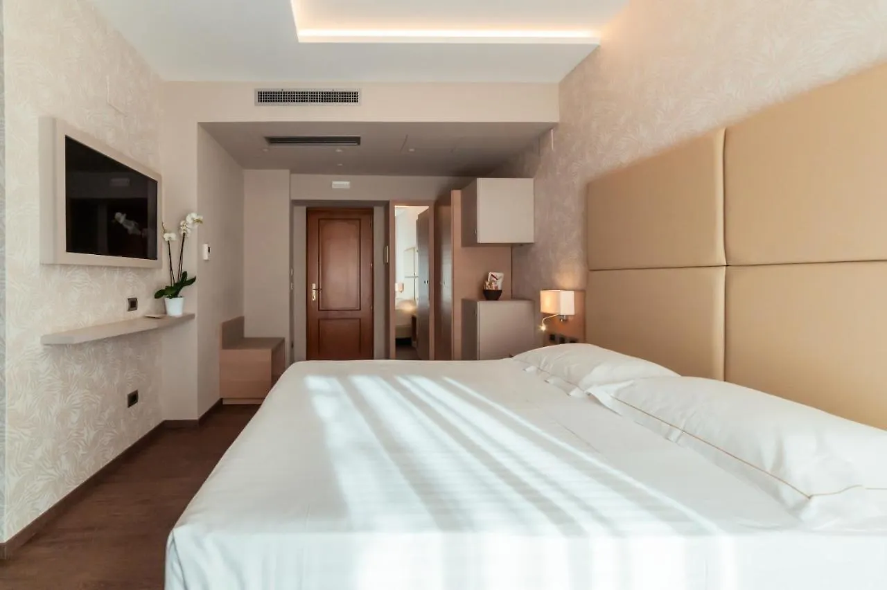 טאורמינה Hotel Continental