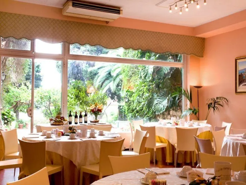 טאורמינה Hotel Continental