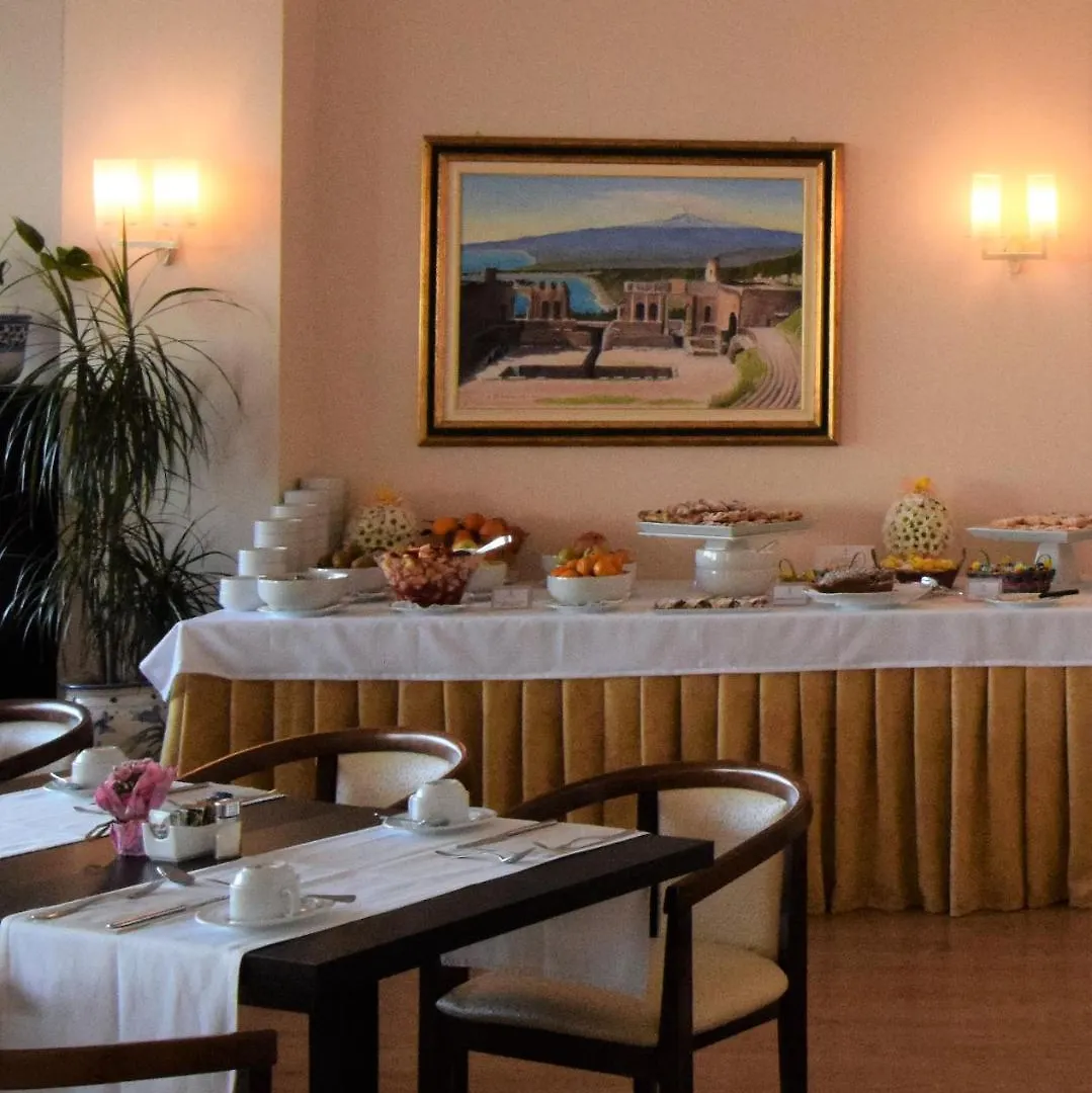 טאורמינה Hotel Continental